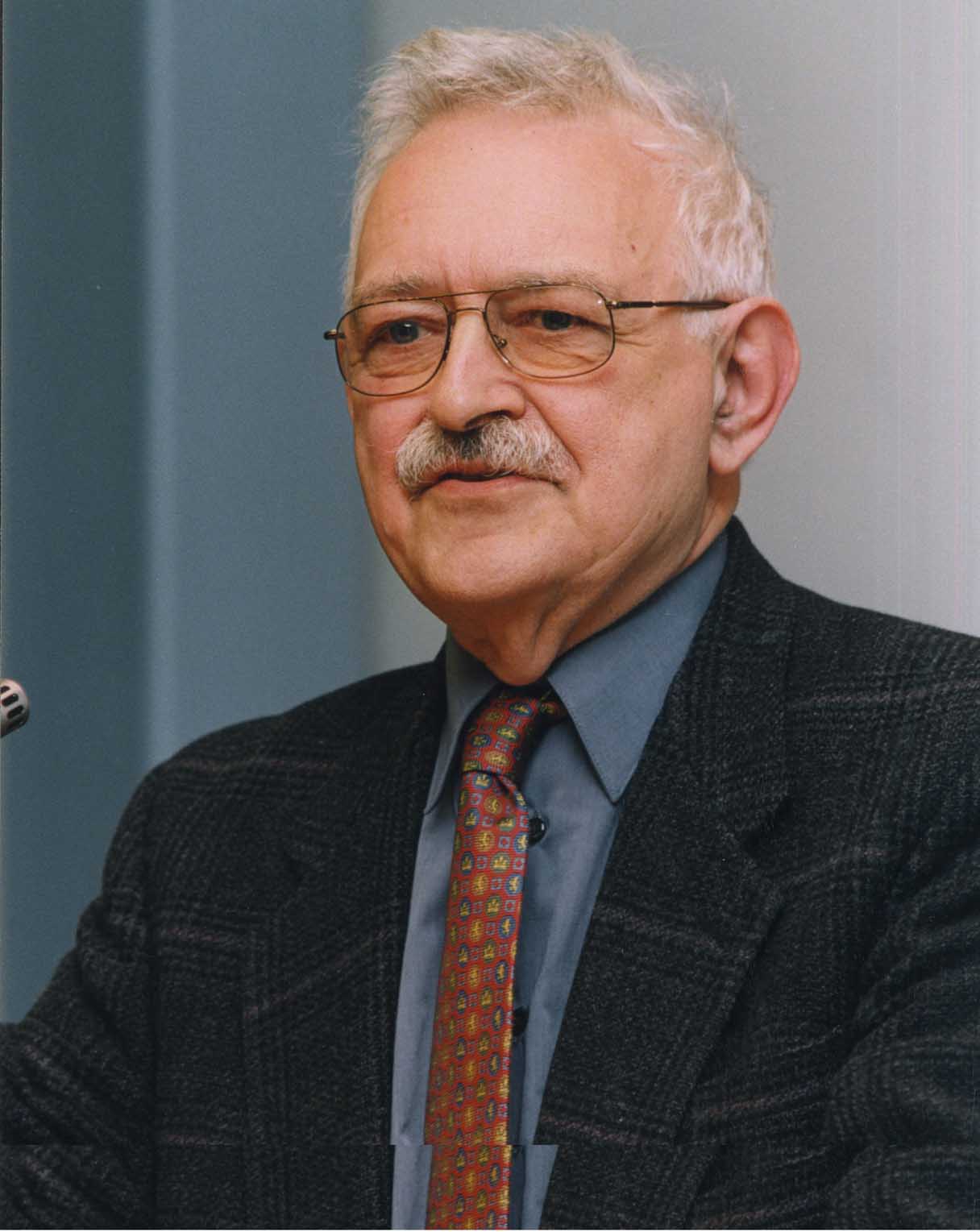 伊曼纽尔·沃勒斯坦(Immanuel Wallerstein)